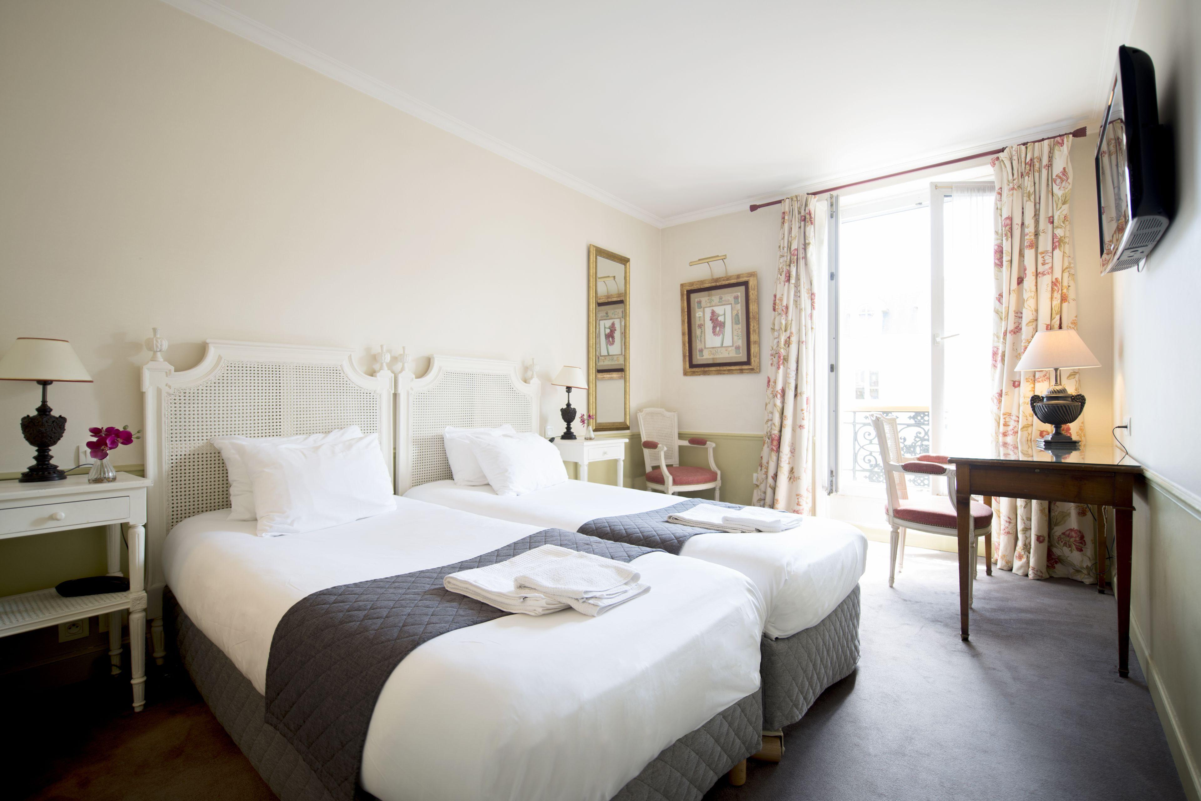 France Louvre 3* Paris