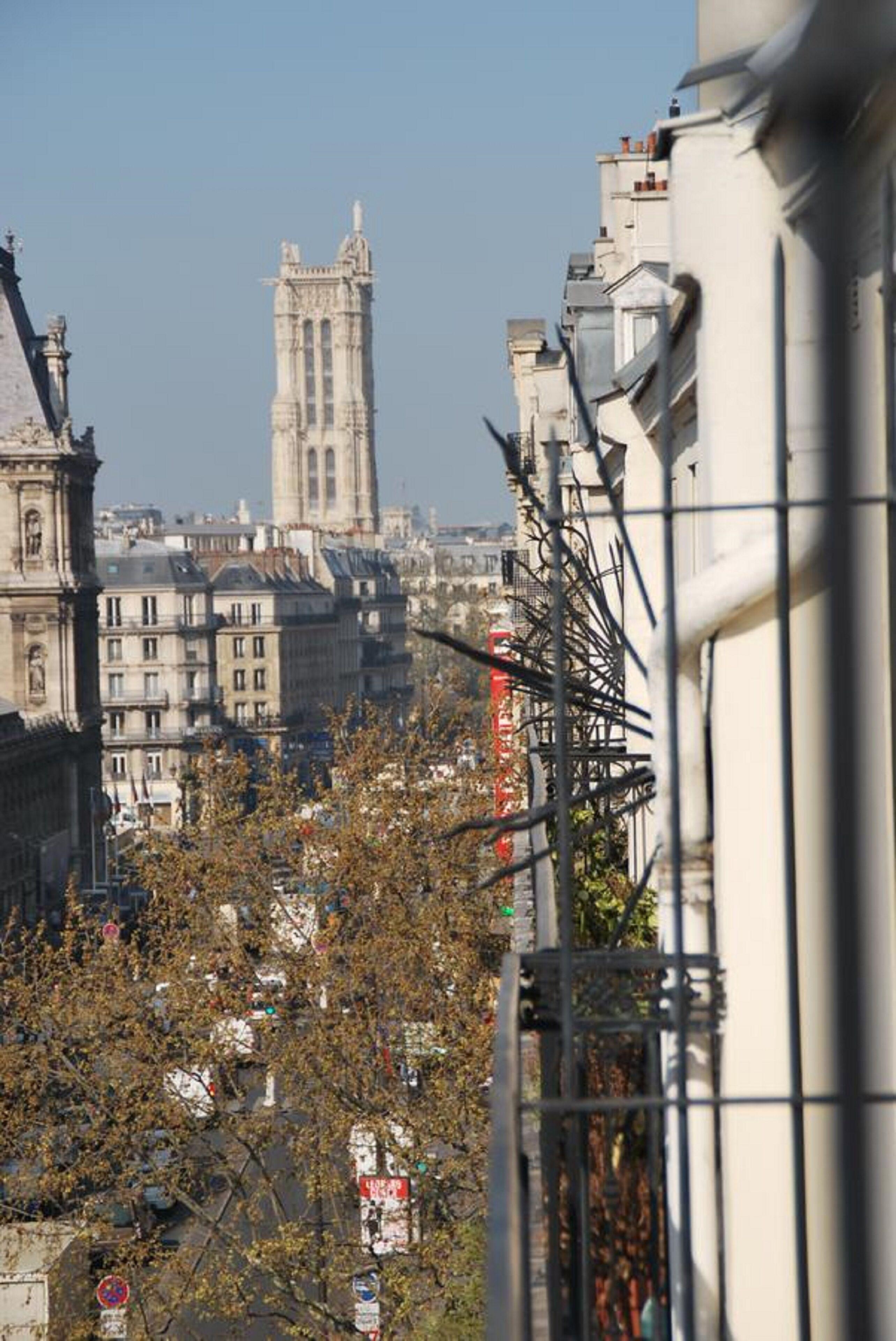 France Louvre 3* Paris