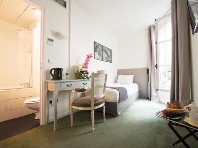 France Louvre Hotel 3*